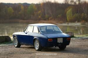 Bild 11/21 von Alfa Romeo 1750 GT Veloce (1972)