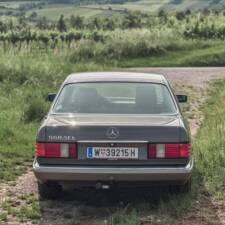 Image 4/18 of Mercedes-Benz 560 SEL (1986)