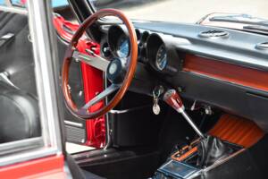 Image 4/17 of Alfa Romeo 2000 GT Veloce (1972)