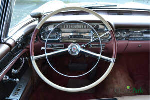 Image 33/50 of Cadillac de Ville Touring Sedan (1958)