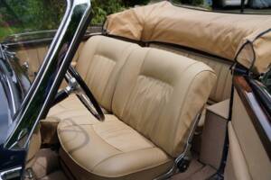 Image 14/22 de Mercedes-Benz 220 Cabriolet A (1953)