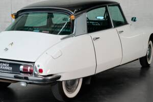 Bild 49/50 von Citroën DS 21 Pallas (1966)
