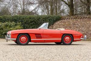 Image 21/50 de Mercedes-Benz 300 SL Roadster (1962)