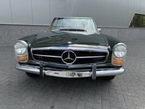 Image 6/50 de Mercedes-Benz 280 SL (1969)