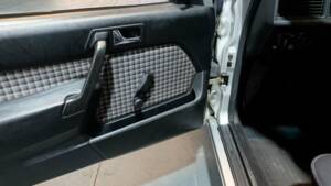 Bild 16/32 von Mercedes-Benz 190 E 1.8 (1991)