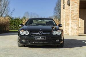 Afbeelding 2/50 van Mercedes-Benz SL 55 AMG (2002)