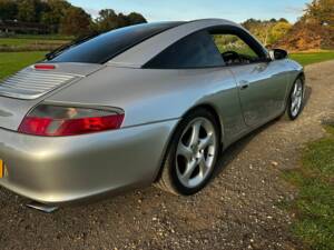 Image 19/54 de Porsche 911 Carrera (2003)