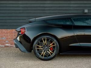 Imagen 29/50 de Aston Martin Vanquish Zagato Shooting Brake (2019)