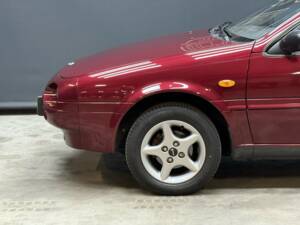 Image 20/50 of Nissan 100 NX (1994)