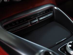 Image 33/49 of Mercedes-AMG GT-S (2015)
