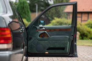 Image 42/54 of Mercedes-Benz 500 SEL (1992)