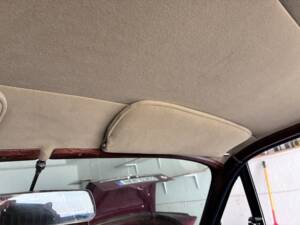 Image 20/38 of Jaguar Mk II 2.4 (1968)