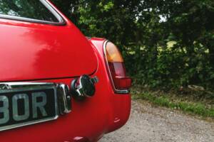 Image 20/50 of MG MGB GT V8 (1977)