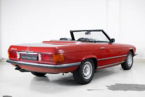 Image 7/38 of Mercedes-Benz 350 SL (1973)