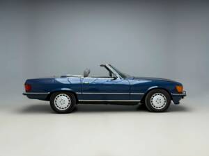 Imagen 1/23 de Mercedes-Benz 380 SL (1984)