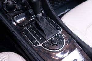 Bild 17/43 von Mercedes-Benz SL 55 AMG (2007)