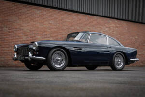 Image 2/72 de Aston Martin DB 4 (1962)