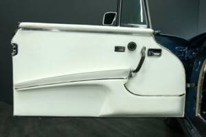Image 12/50 of Mercedes-Benz 280 SE 3,5 (1971)
