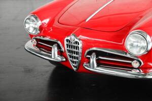 Image 12/50 of Alfa Romeo Giulietta Spider (1962)