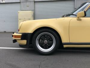 Immagine 28/35 di Porsche 911 Turbo 3.0 (1977)
