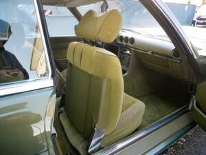 Afbeelding 24/41 van Mercedes-Benz 280 SLC (1977)
