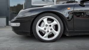 Immagine 16/41 di Porsche 911 Carrera 4 (1995)
