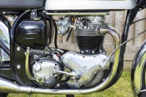 Immagine 6/39 di Norton 650 SS (1964)