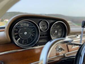 Image 44/52 of Mercedes-Benz 250 S (1967)