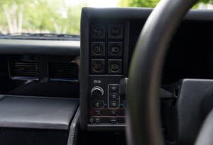 Bild 18/28 von Aston Martin Lagonda (1990)