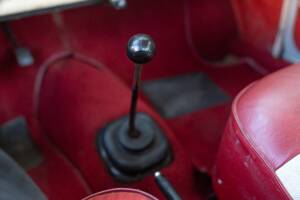 Image 36/50 of Morris Minor 1000 (1958)