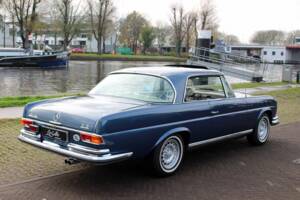 Image 8/27 de Mercedes-Benz 280 SE 3,5 (1971)