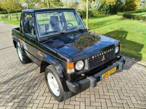 Image 1/8 of Mitsubishi Shogun (1987)