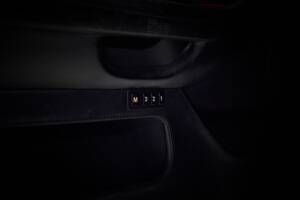 Image 63/99 of BMW M5 (2000)