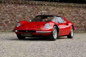 Image 43/50 of Ferrari Dino 246 GTS (1974)