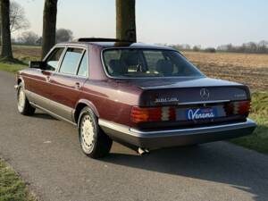 Imagen 7/26 de Mercedes-Benz 300 SDL (1987)