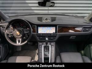 Image 26/36 de Porsche Macan GTS (2020)