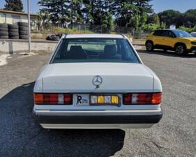Image 29/34 of Mercedes-Benz 190 E 1.8 (1991)