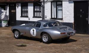 Image 3/50 de Jaguar E-Type "Semi-Lightweight" (1970)
