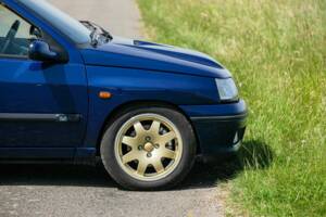 Imagen 11/44 de Renault Clio I Williams (1995)