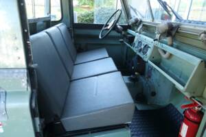 Image 41/50 of Land Rover 88 (1965)