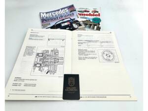 Immagine 9/50 di Mercedes-Benz 300 CE-24 3.4 AMG (1993)