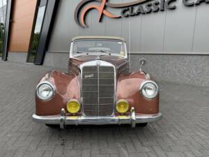 Image 3/32 of Mercedes-Benz 220 Cabriolet A (1952)