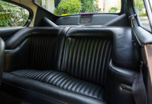 Bild 22/25 von Aston Martin DB 6 Mk II (1971)