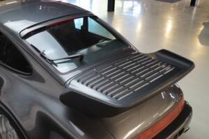 Imagen 40/50 de Porsche 911 Carrera 2 (1990)