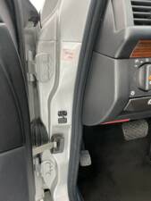 Immagine 14/32 di Mercedes-Benz E 200 (1994)