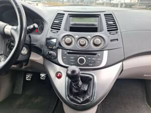 Imagen 8/16 de Mitsubishi Grandis 2.0 DI-D (2010)