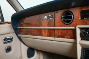 Image 32/48 of Rolls-Royce Silver Spirit (1983)