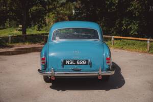 Image 33/50 of Mercedes-Benz 220 a (1956)