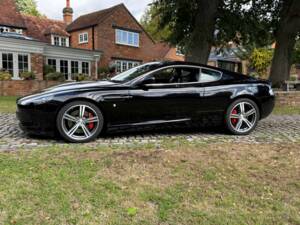Image 8/30 of Aston Martin DB 9 (2008)
