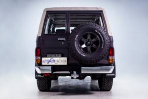 Image 9/42 of Toyota Land Cruiser FJ 62 (1985)